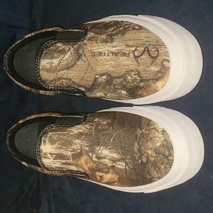 New Converse "Cons" realtree camoiflage design size 10.5mn =12 wmn
